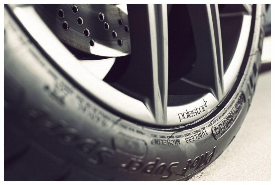  Volvo S60 Polestar 2012 года  (фото 12 из 14)